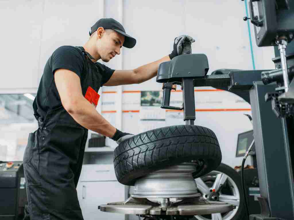 Start an Automotive repairs service in small town